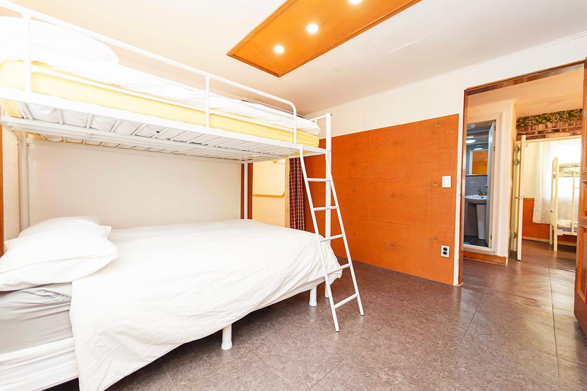 3-gu&anne House Hongdae 6room & 4bath House Apartemen *