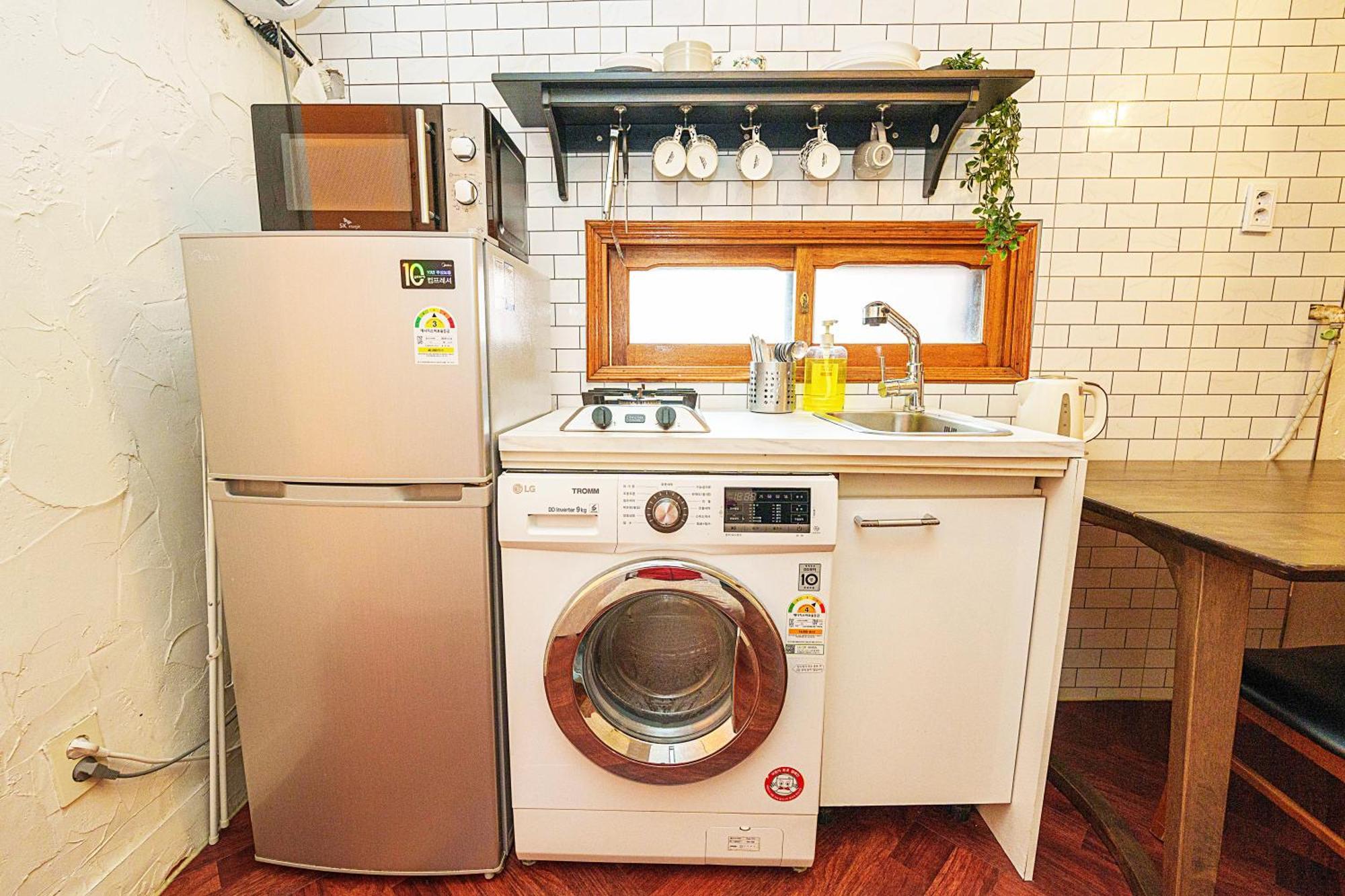 Apartemen 3-gu&anne House Hongdae 6room & 4bath House Seoul