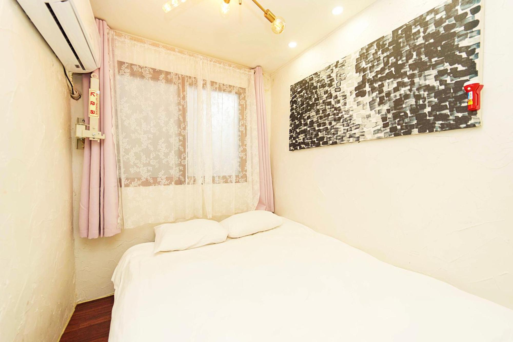 Apartemen 3-gu&anne House Hongdae 6room & 4bath House Seoul