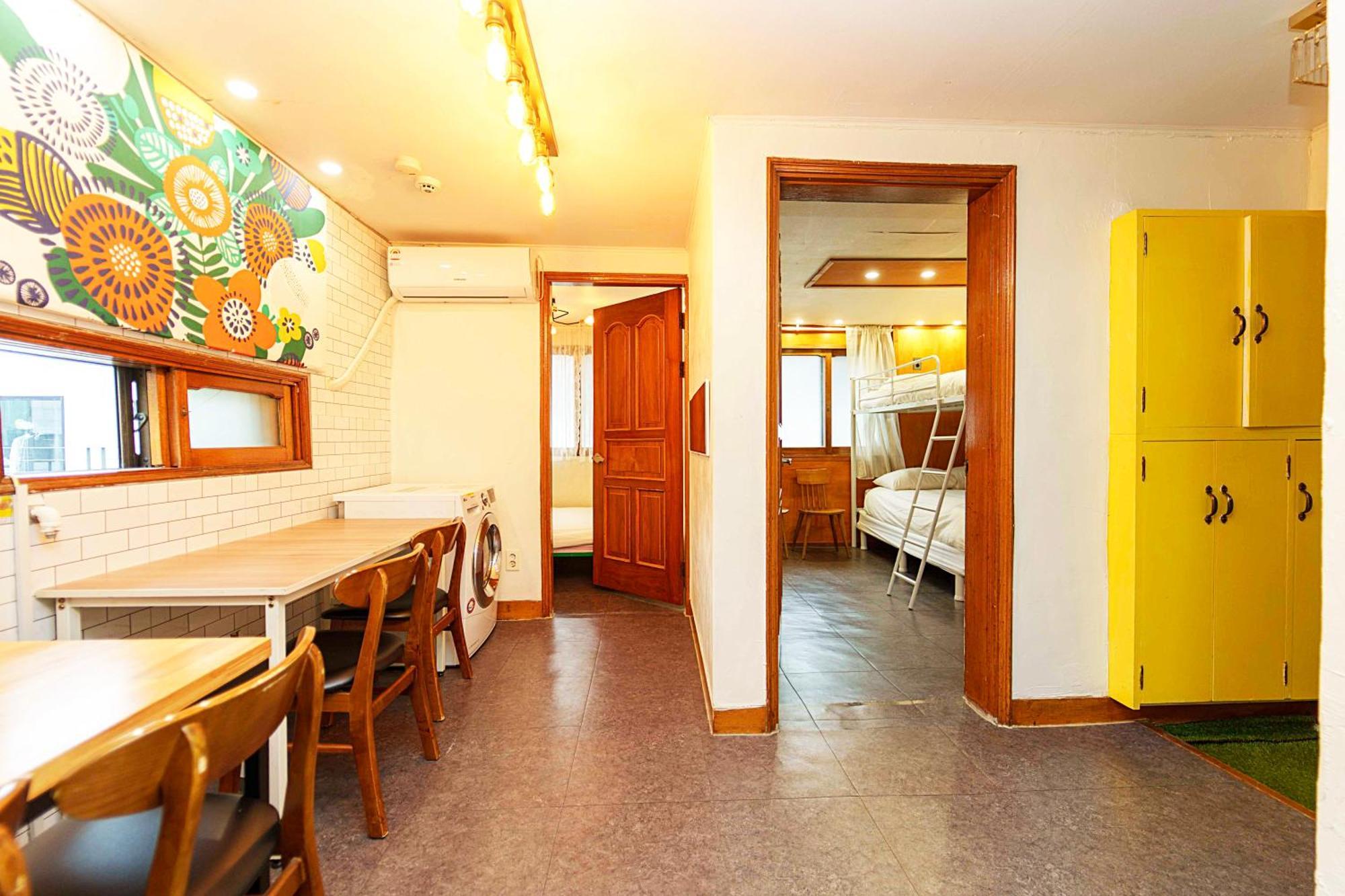 3-gu&anne House Hongdae 6room & 4bath House Apartemen